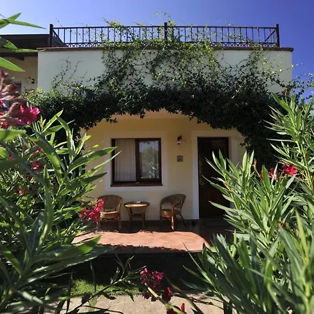 Country Hotel Vessus Летний дом Альгеро