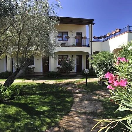 Country Hotel Vessus Летний дом *